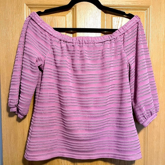 White House Black Market Off the Shoulder Top - Picture 2 of 10